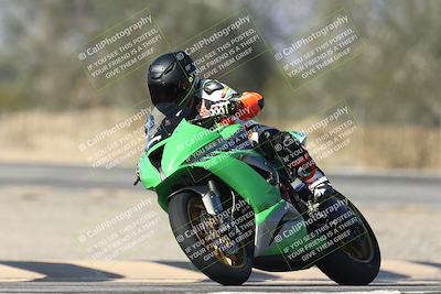 media/Dec-01-2025-Moto Forza (Mon) [[2daa91e15f]]/2-Intermediate Group/Session 3 (Turn 3)/